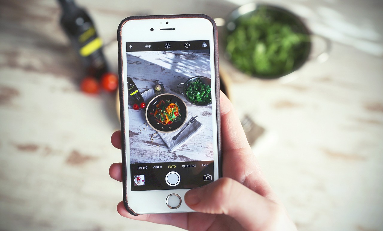 Smartphones in the Kitchen May be a Recipe for Disaster