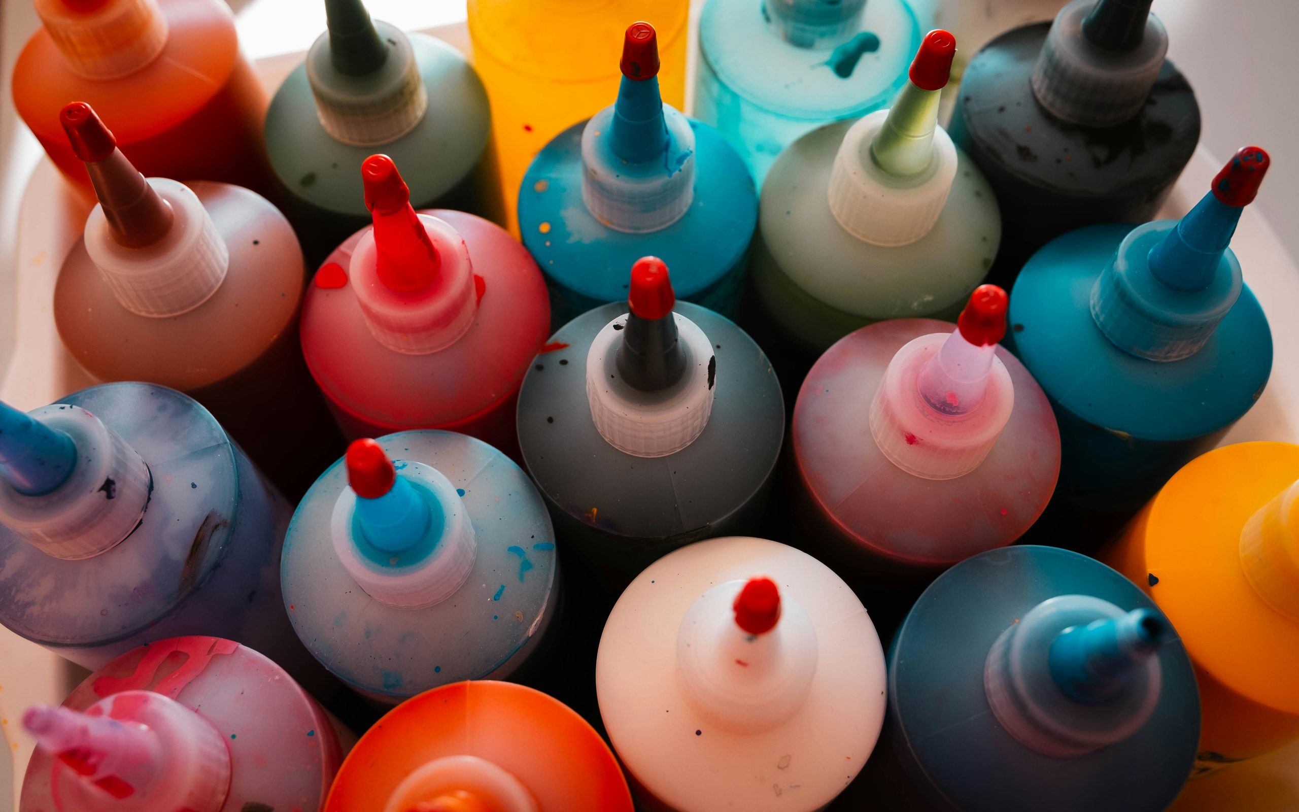 Consumer Reports Calls Out Companies Who Have Yet to Phase Out Synthetic Dyes